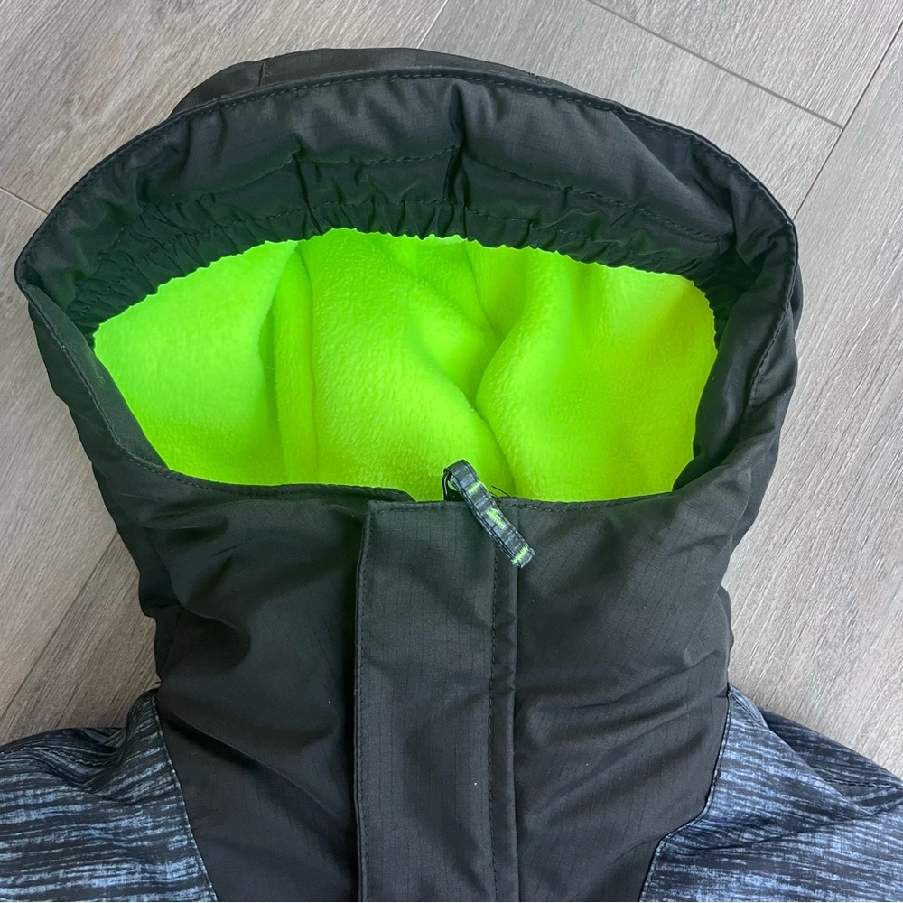 Children’s Place Boys Black and Gray Hooded 3-in-1 Jacket Medium - Picture 2 of 13